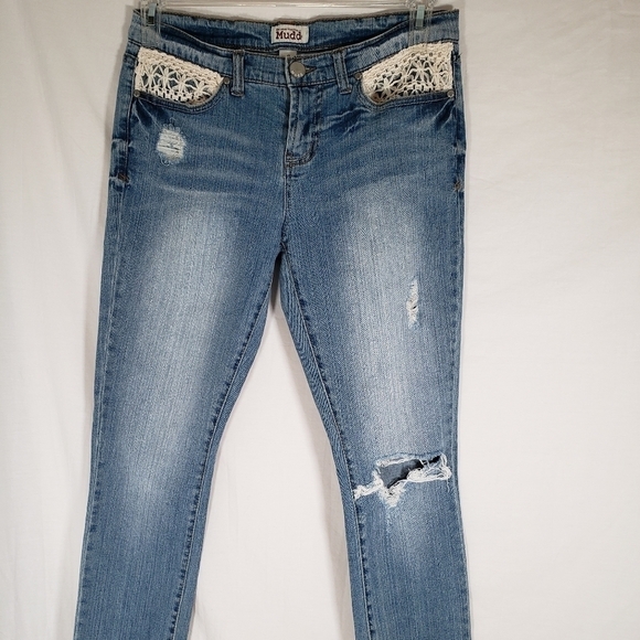 Mudd Embroidered Pockets Distressed Blue Jeans Sz 9 - Picture 3 of 10